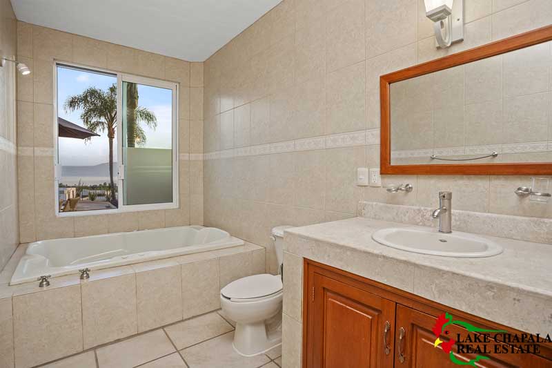 Casa cumbre Home for sale Vista Alegre (11)