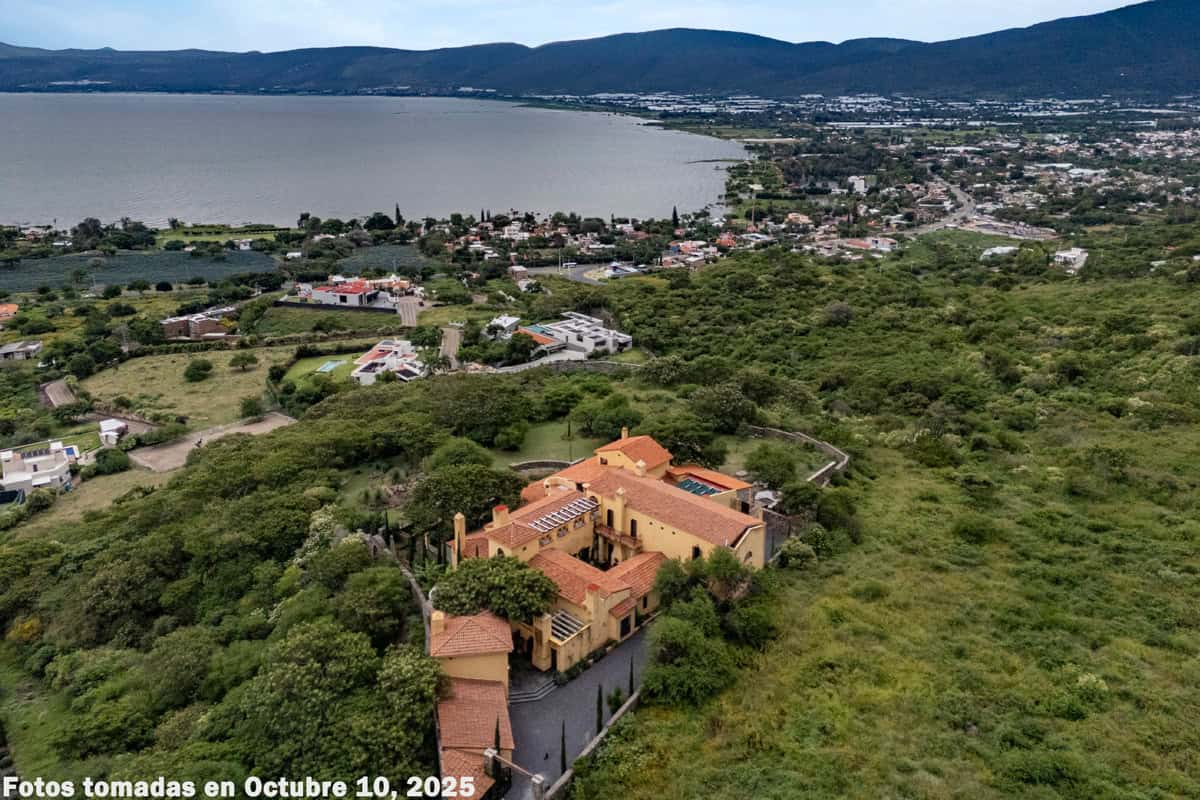 01 The Estate is on almost 3 Acres of Land