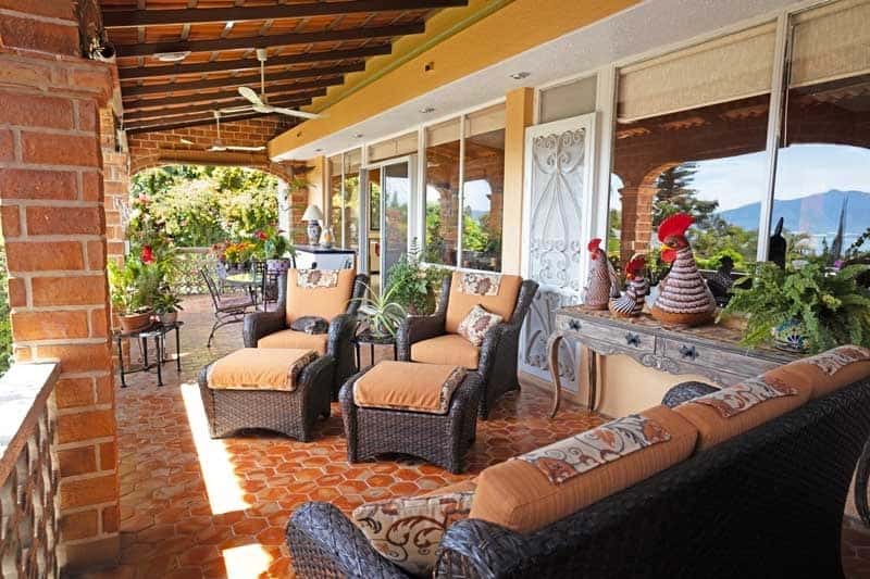 12 Lake View Terrace for Relaxing and Dining