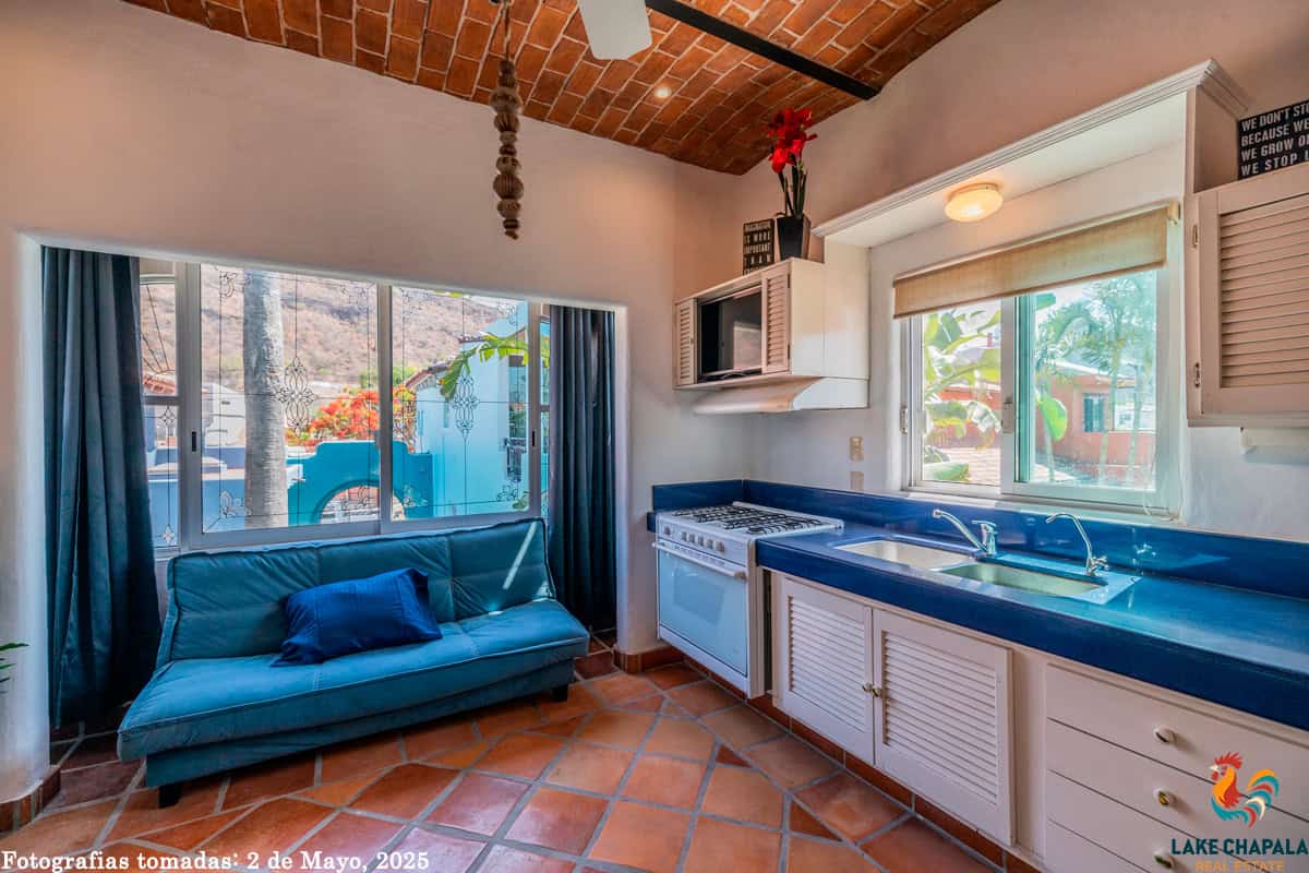 02 Efficient Full Kitchen with Mountain View