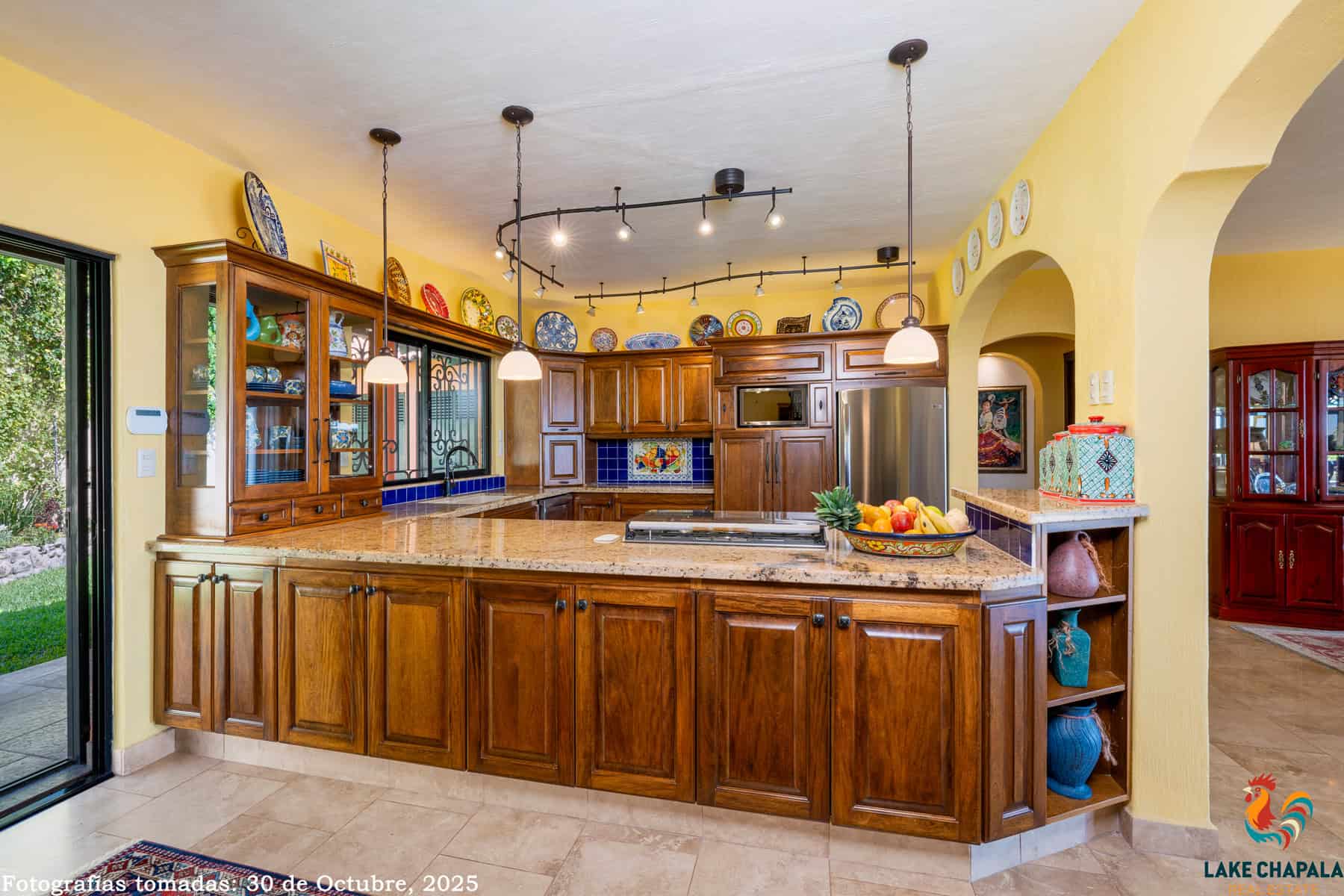 07 Dream Kitchen in Open Concept Great Room