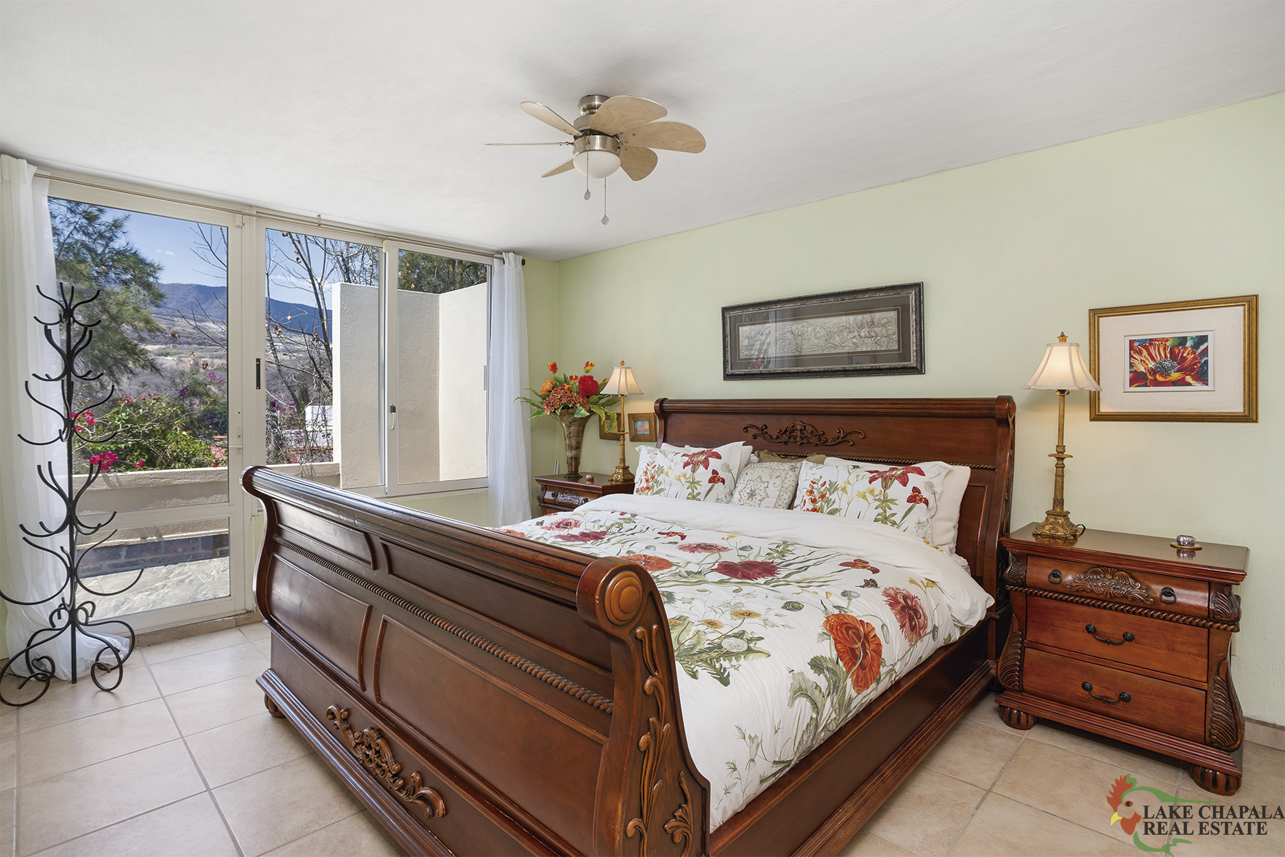 15 Guest Bedroom with Mountain View Terrace