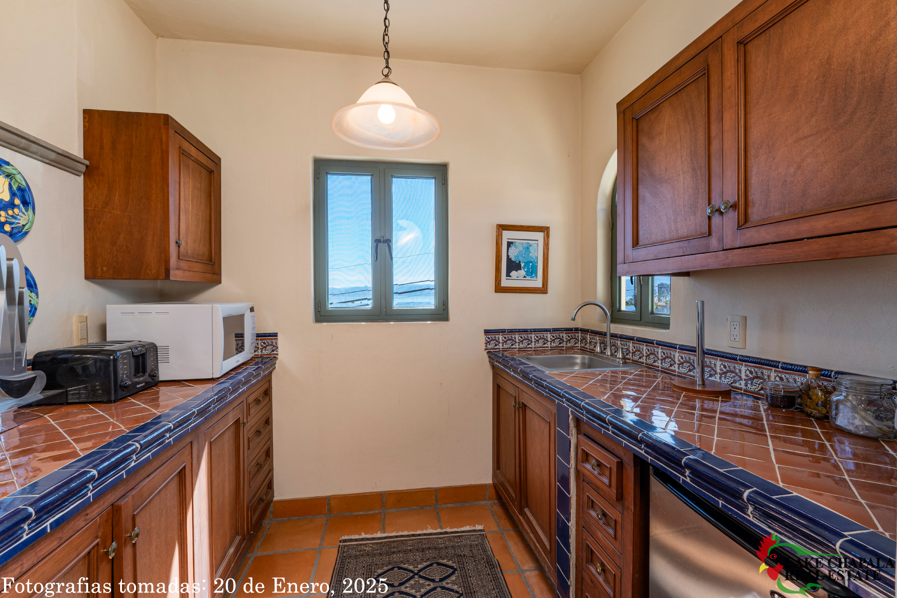 15 Guest Casita has a Lake View Kitchenette