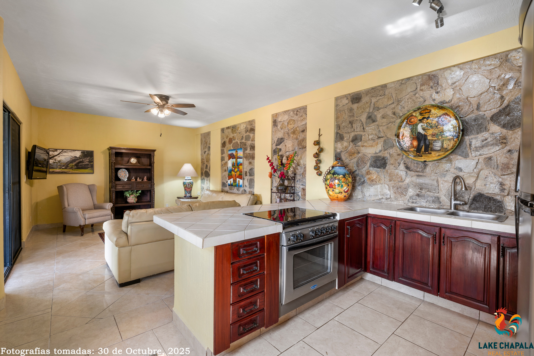 12 Casita Offers Comfortable Living for Guests