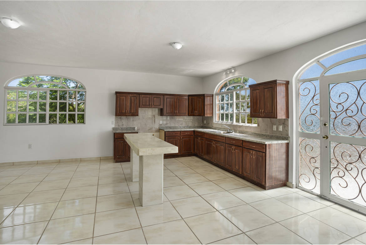 16 A Blank Canvas Awaiting Colorful Decor