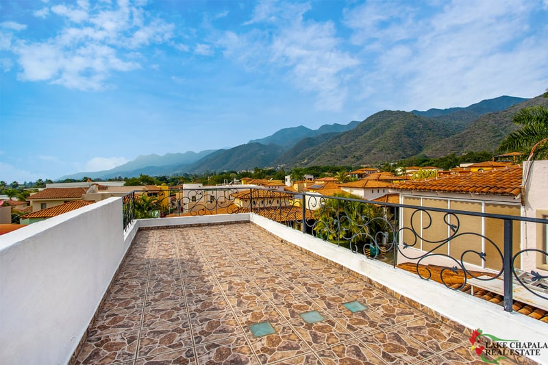 17 Roof Top Mirador with 360 Mountain and Lake Views