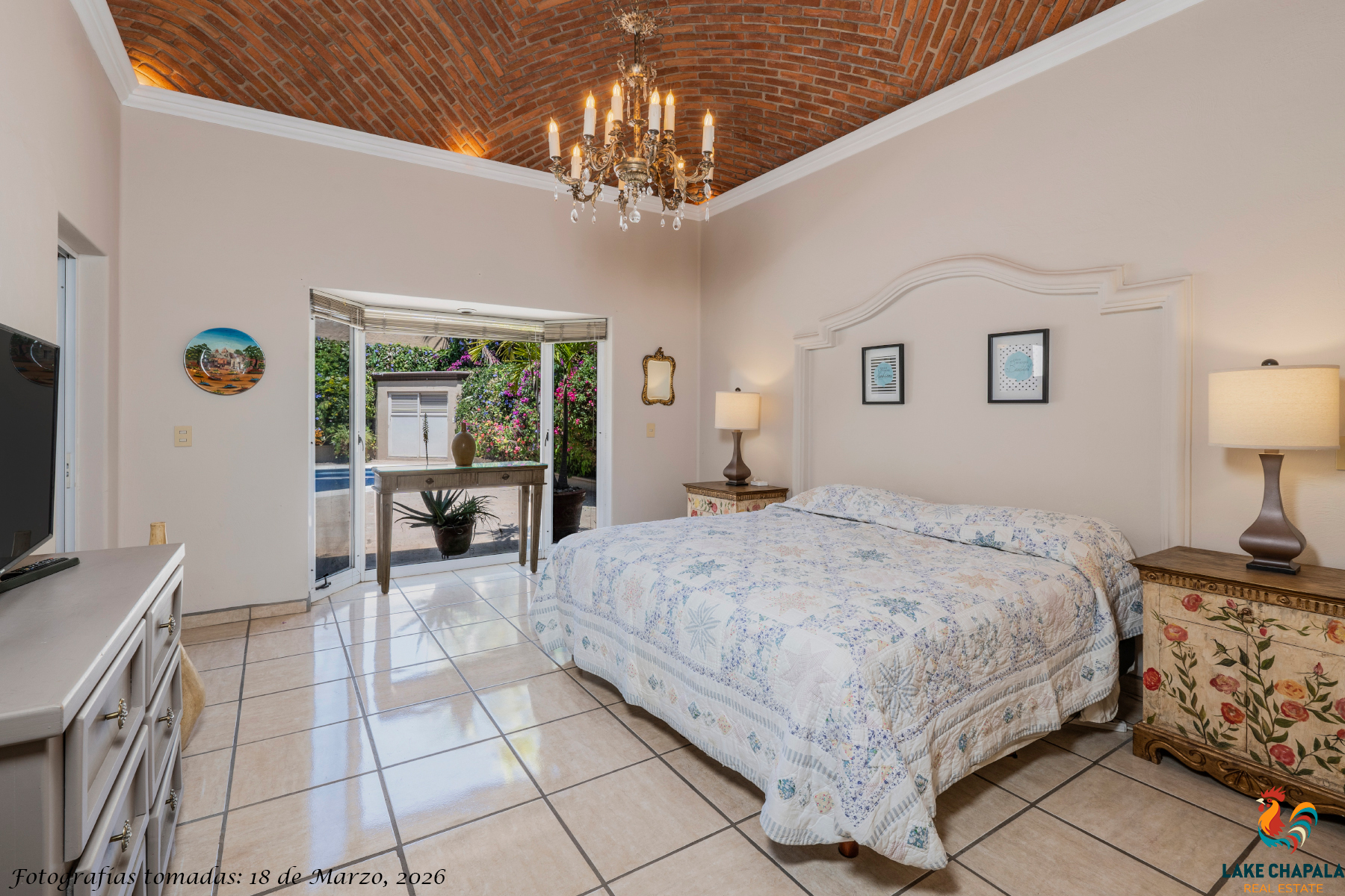 05 Master Suite with Boveda Dome and View of Pool and Mountain