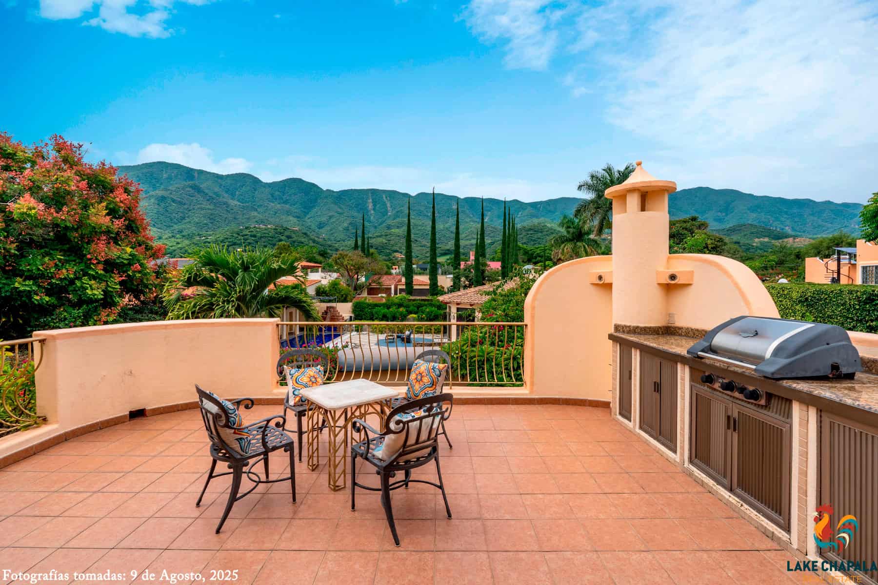 17 Lush Mountain Views Remind We are the Same Lattitude as Hawaii