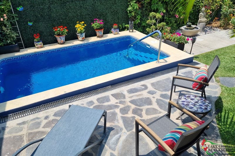 16 HEATED COCKTAIL POOL AND SUN TERRACE