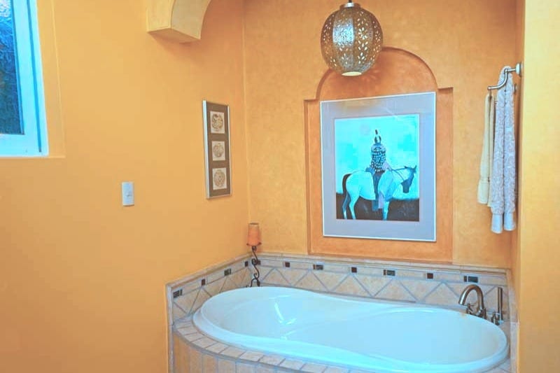 09 Master Bath with Soaking Tub