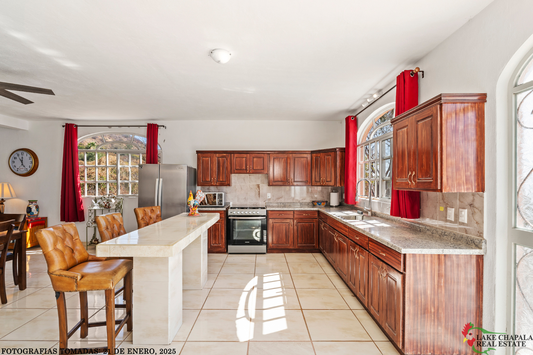 02 Open Concept Kitchen with Lakeview