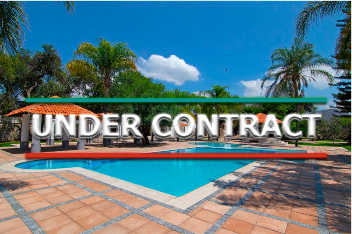 UNDER CONTRACT CASA OBELISCO
