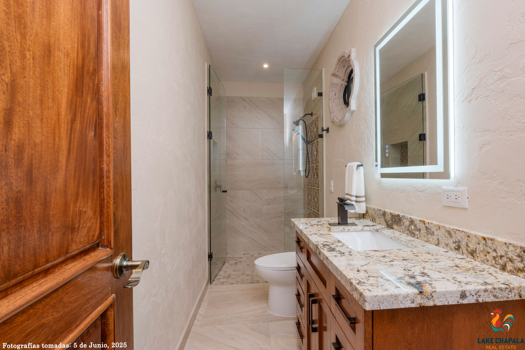 11 Full Bonus Hall Bath