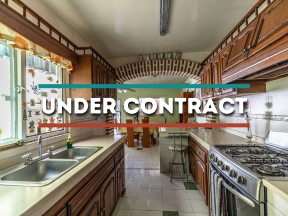UNDER CONTRACT CASA TOMASIC