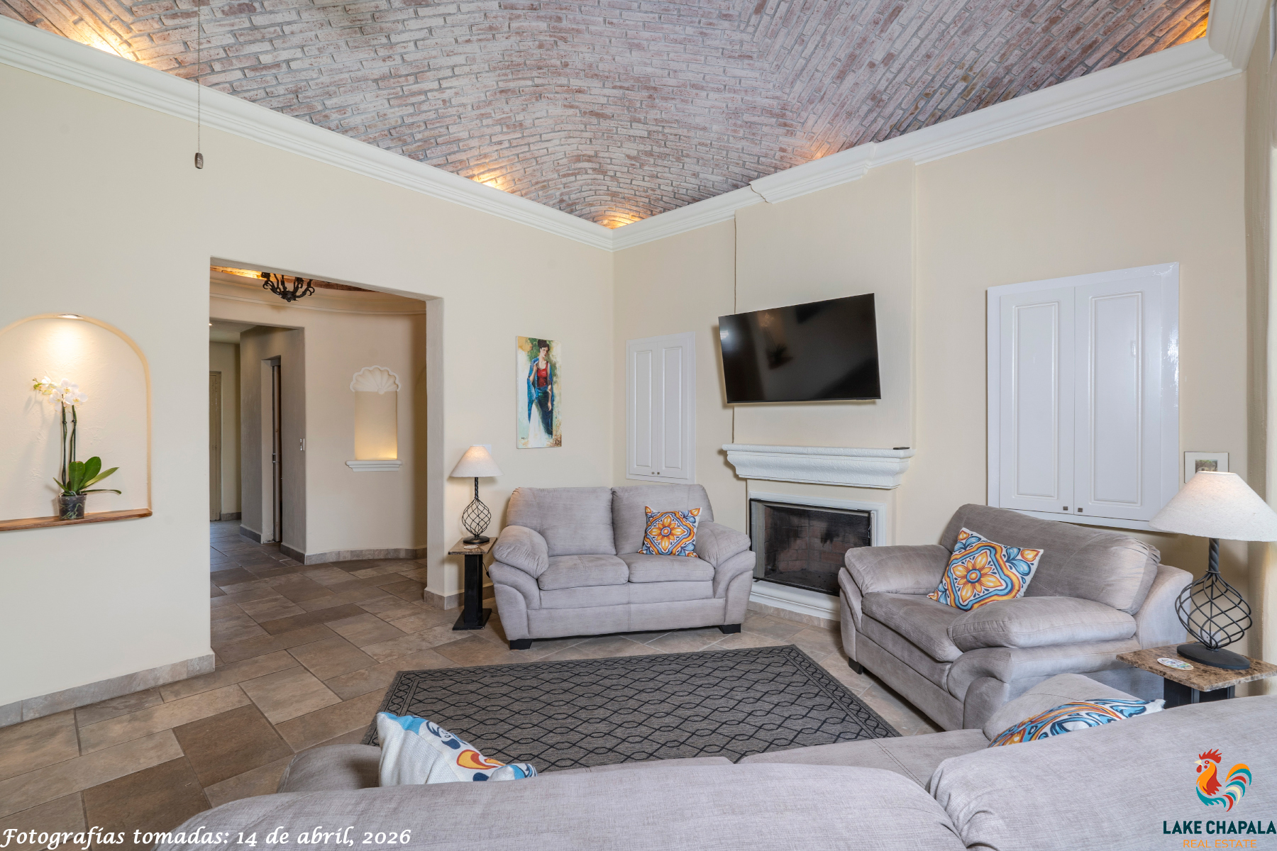 12 Cozy Living Room with Fireplace