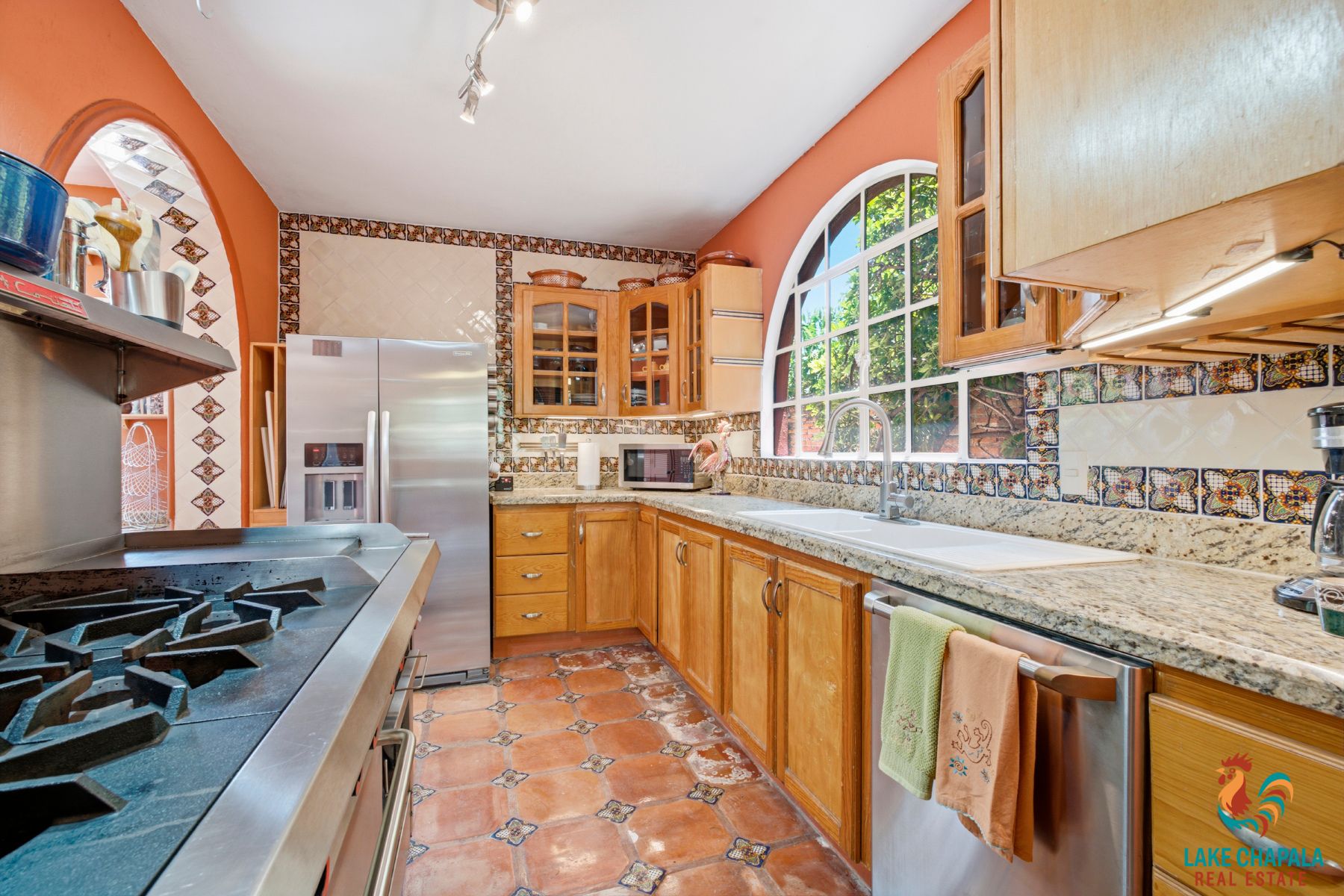 05 Chefs Kitchen with Commercial Stove