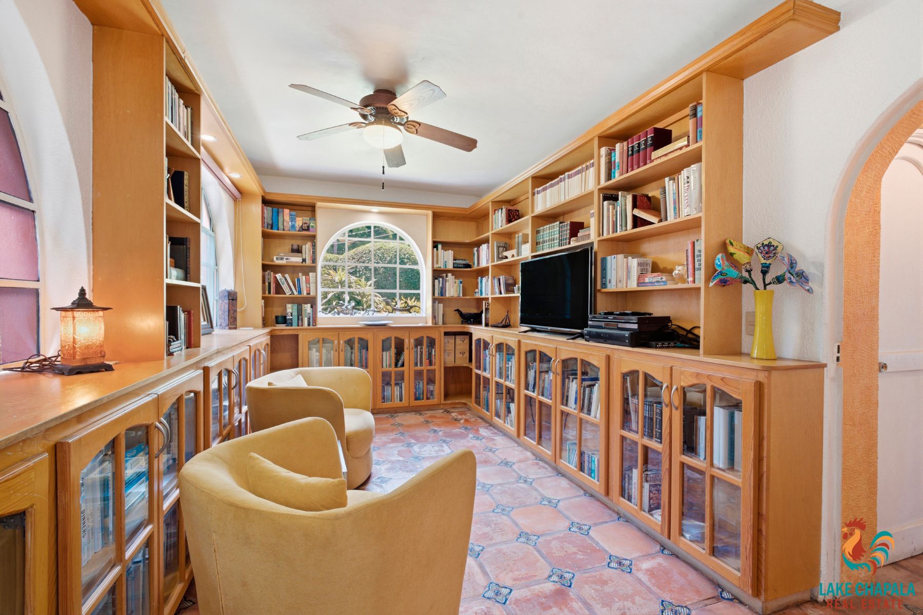 08 Library Den